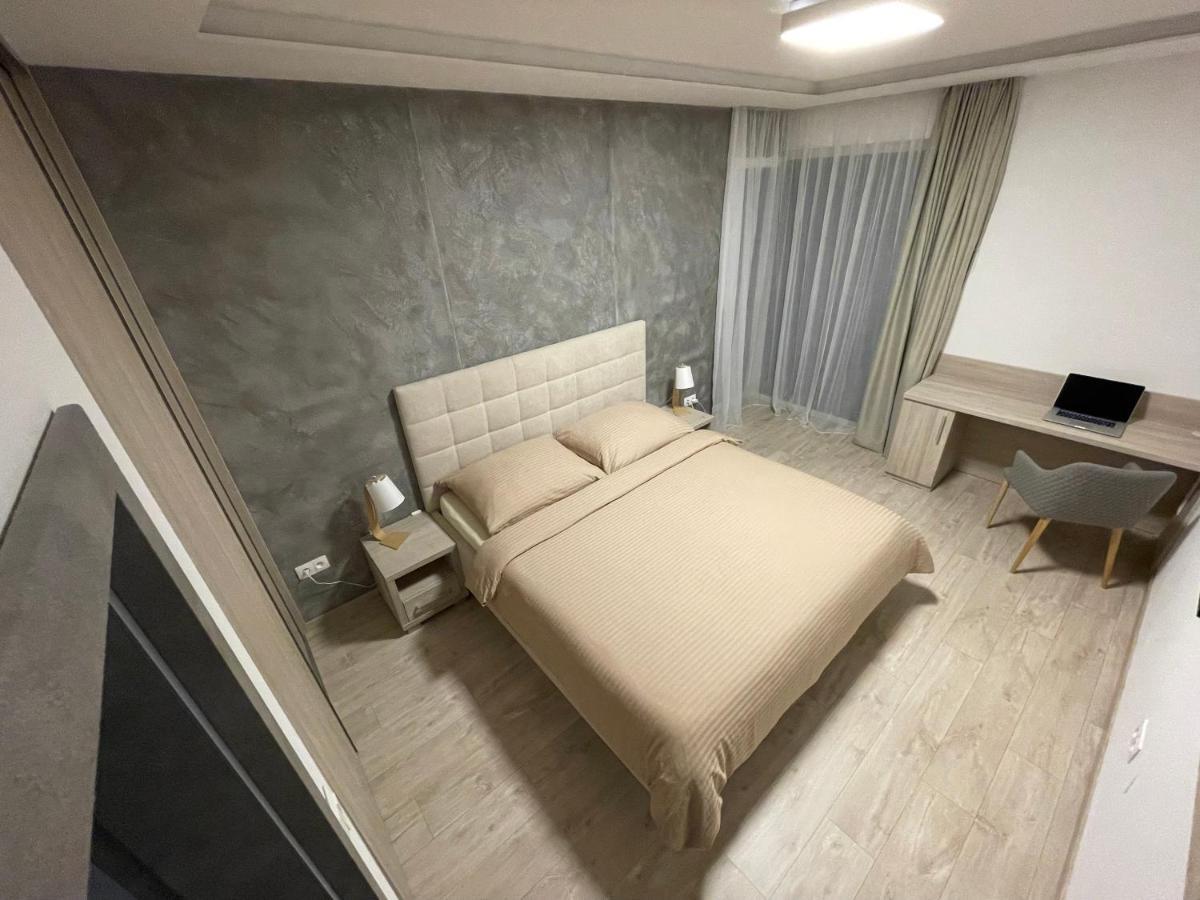 Greenbay Apartment With Free Parking Trenčín Exteriör bild