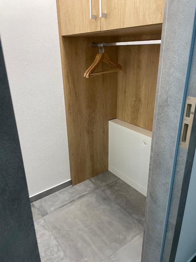 Greenbay Apartment With Free Parking Trenčín Exteriör bild