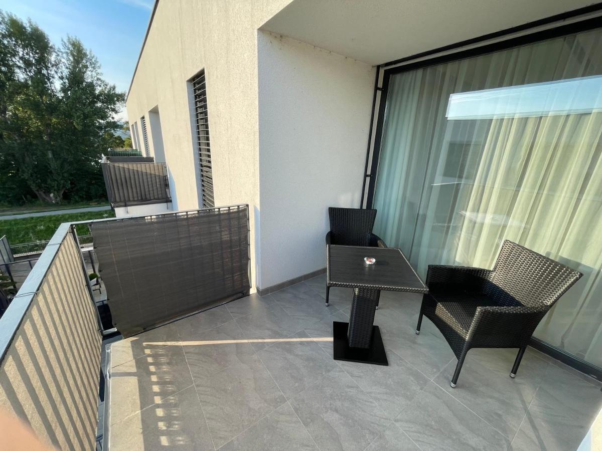 Greenbay Apartment With Free Parking Trenčín Exteriör bild