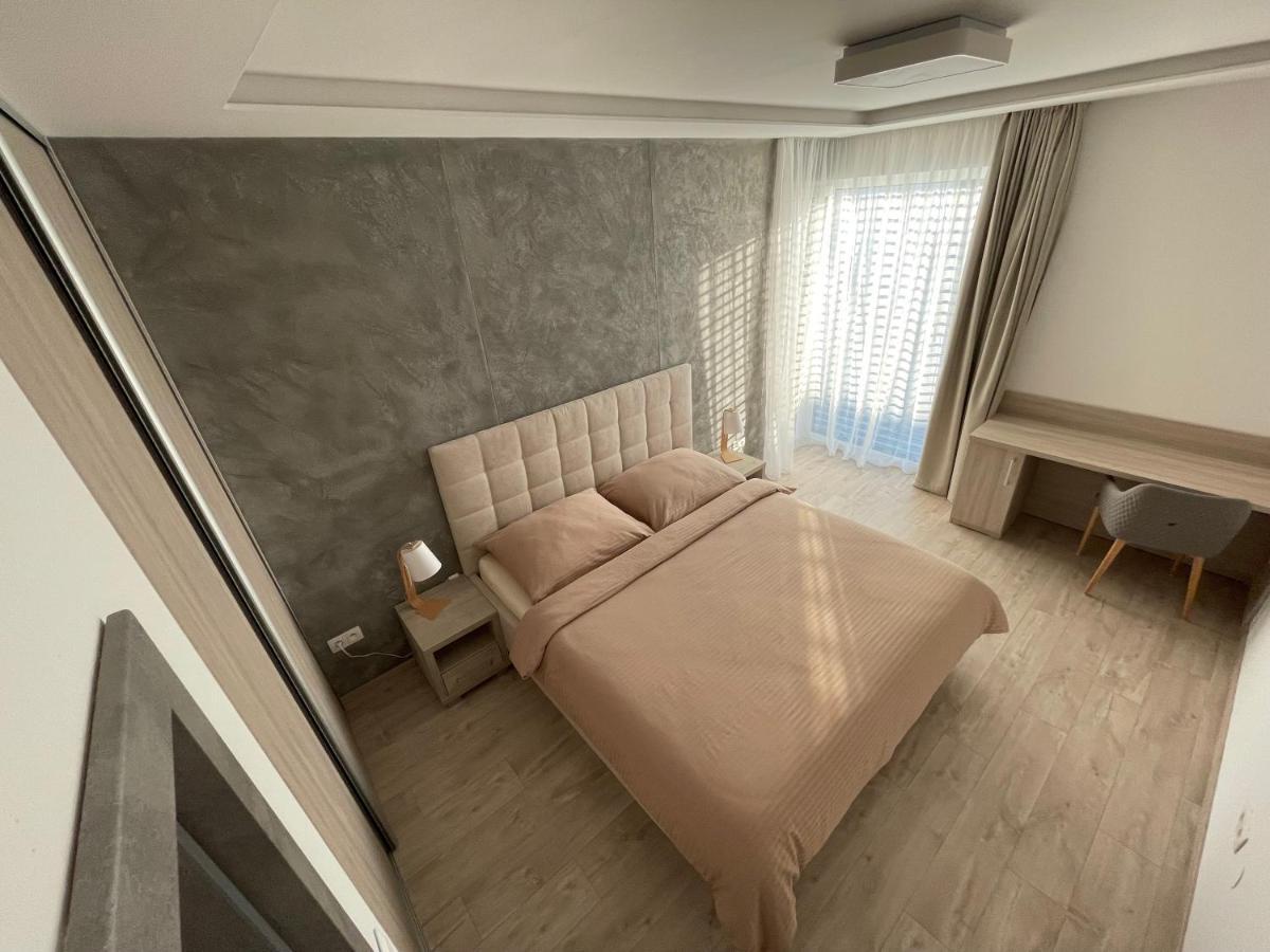 Greenbay Apartment With Free Parking Trenčín Exteriör bild